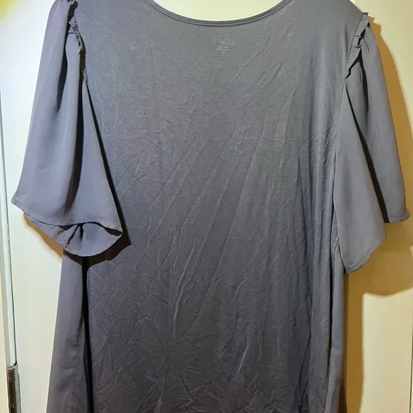 LOFT Heathered Gray Top - Picture 4 of 4